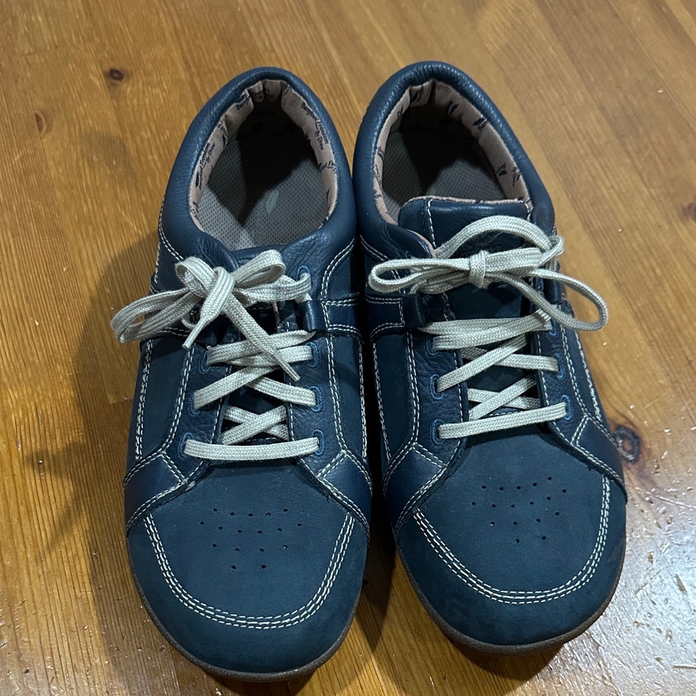 Barefoot Freedom Dark Blue Leather Shoes 9WW